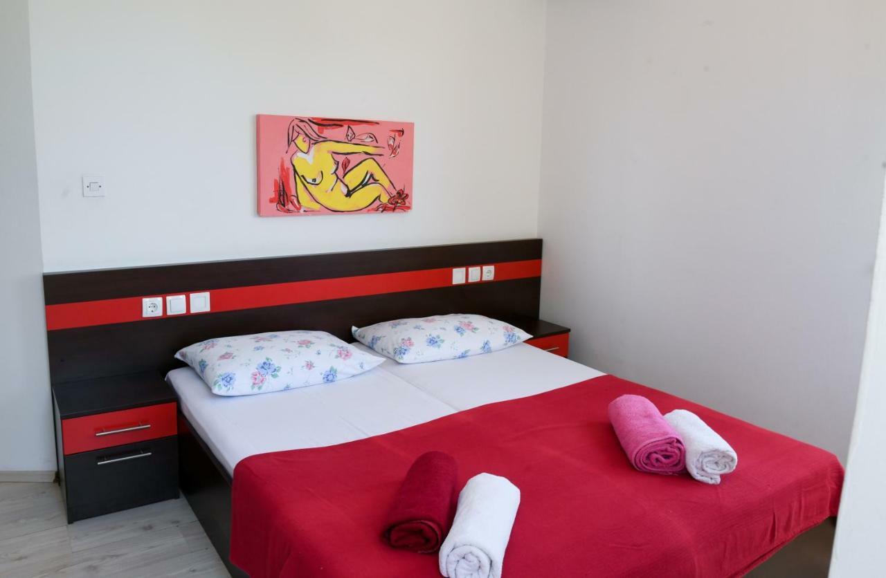 Apartments Dvori نوفاليا المظهر الخارجي الصورة
