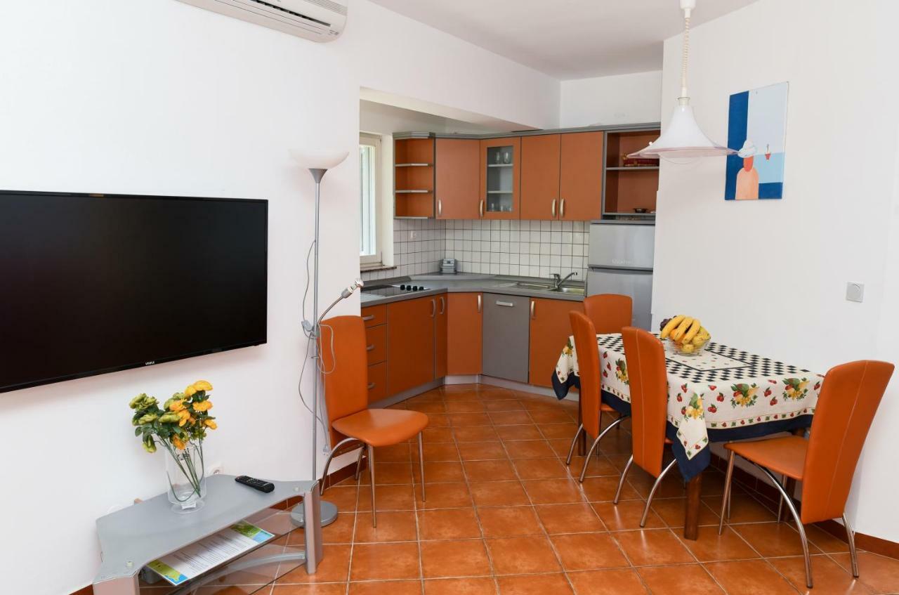 Apartments Dvori نوفاليا المظهر الخارجي الصورة
