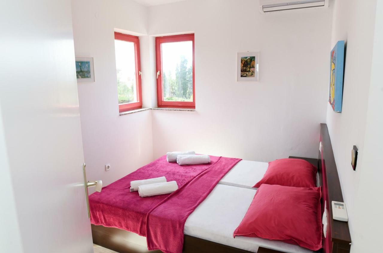 Apartments Dvori نوفاليا المظهر الخارجي الصورة