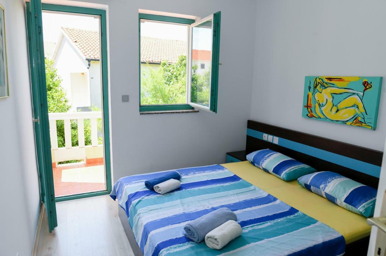 Apartments Dvori نوفاليا المظهر الخارجي الصورة