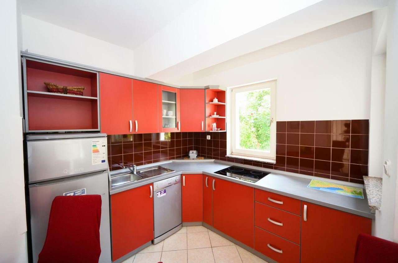 Apartments Dvori نوفاليا المظهر الخارجي الصورة