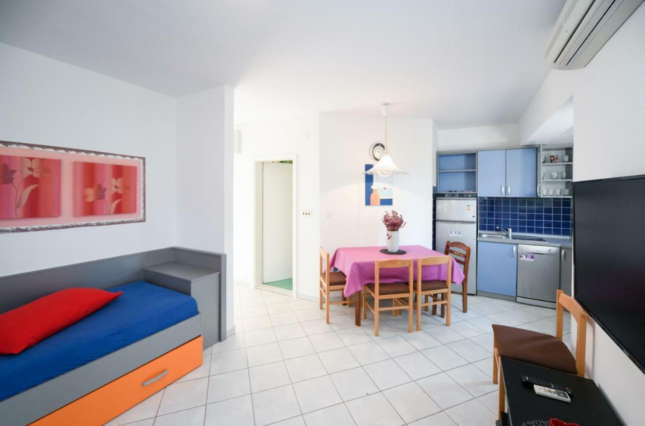 Apartments Dvori نوفاليا المظهر الخارجي الصورة