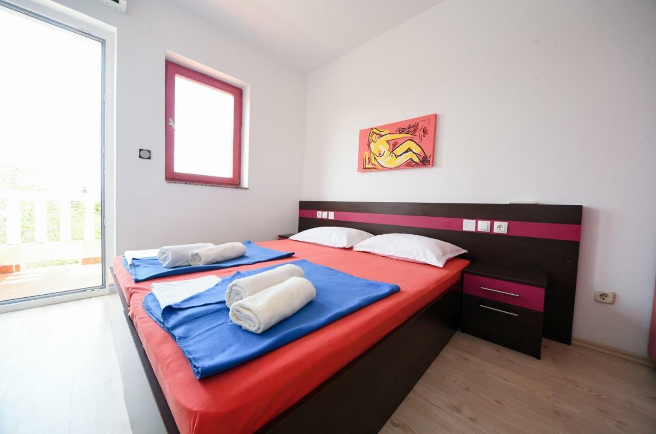 Apartments Dvori نوفاليا المظهر الخارجي الصورة