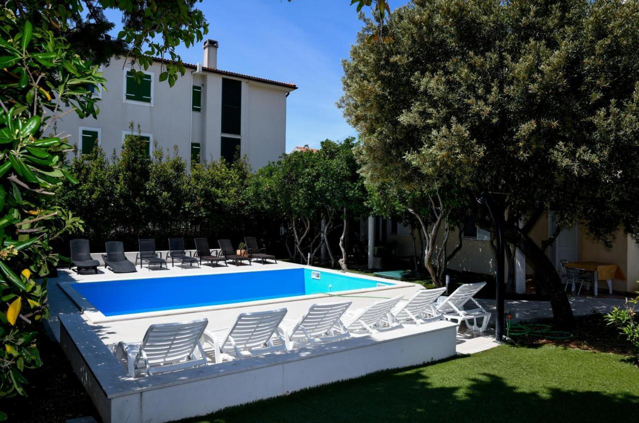 Apartments Dvori نوفاليا المظهر الخارجي الصورة